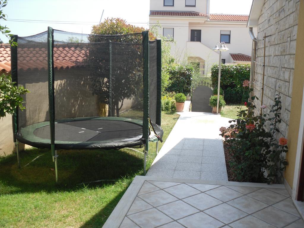 Holiday Pool House Pula Chambre photo