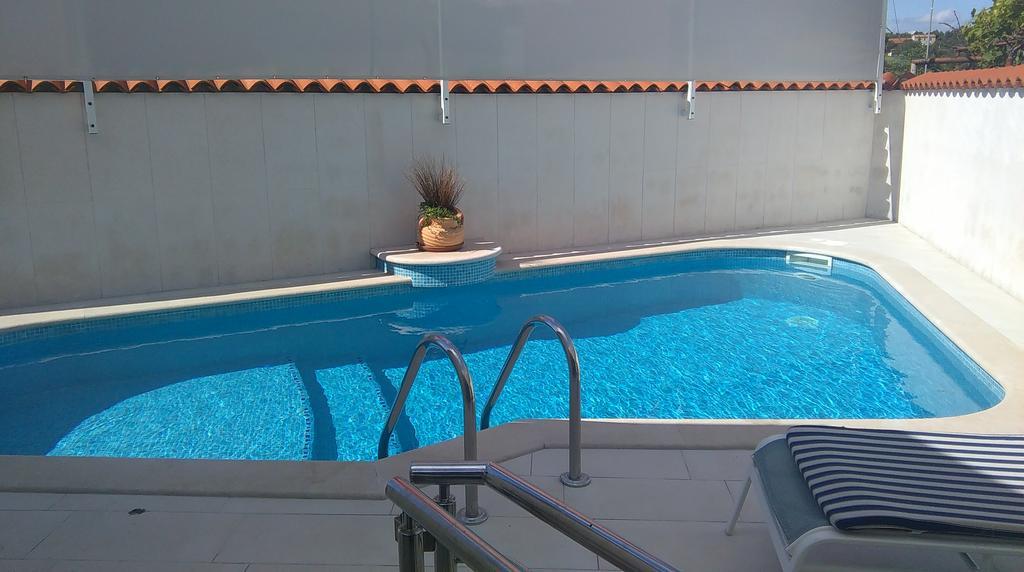 Holiday Pool House Pula Extérieur photo