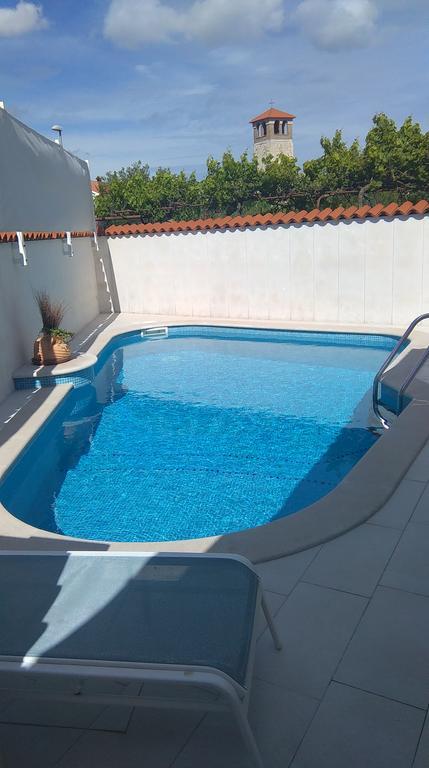 Holiday Pool House Pula Extérieur photo